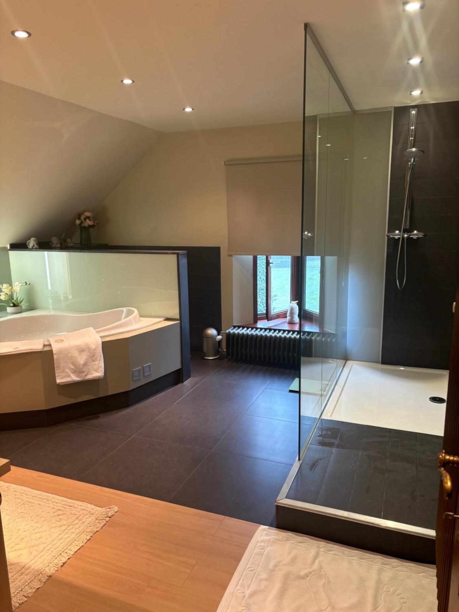 Sophia Rooms 14 Maasmechelen Esterno foto